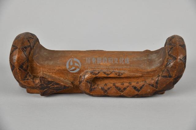 浮雕人面百步蛇神枕藏品圖，第1張