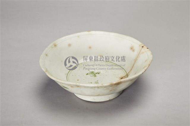 白瓷花瓣碗藏品圖，第1張