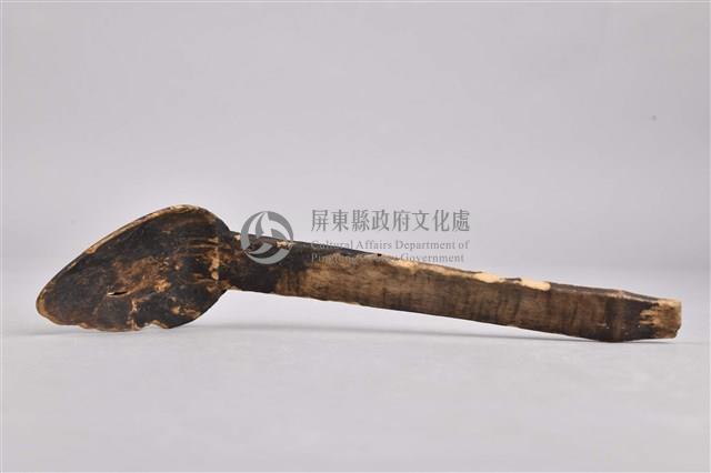 黑漆素面木製匙藏品圖，第1張