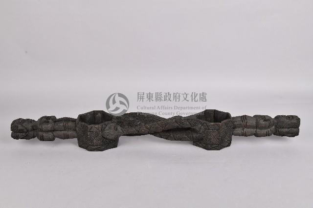 浮雕人面百步蛇紋雙連杯藏品圖，第1張