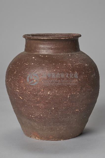 紅色素面陶製釀酒罐藏品圖，第1張