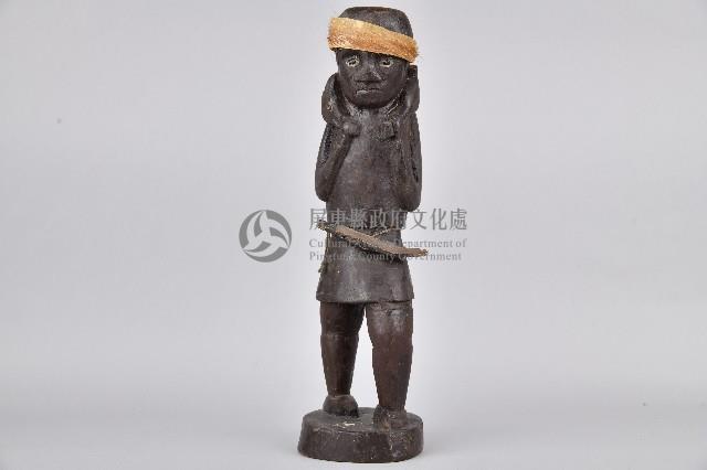 獵人肩扛山豬立像人偶藏品圖，第1張