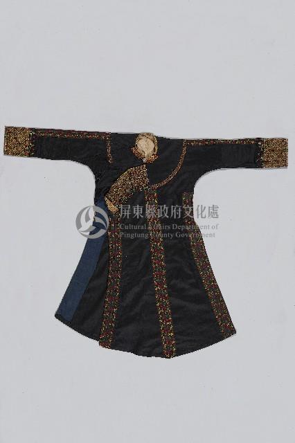 刺繡黑底女長衣藏品圖，第1張