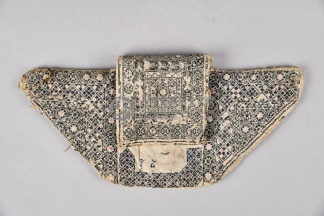 十字繡檳榔袋藏品圖，第1張