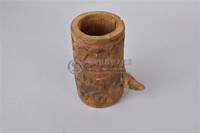 浮雕人面百步蛇竹製杯藏品圖，第1張