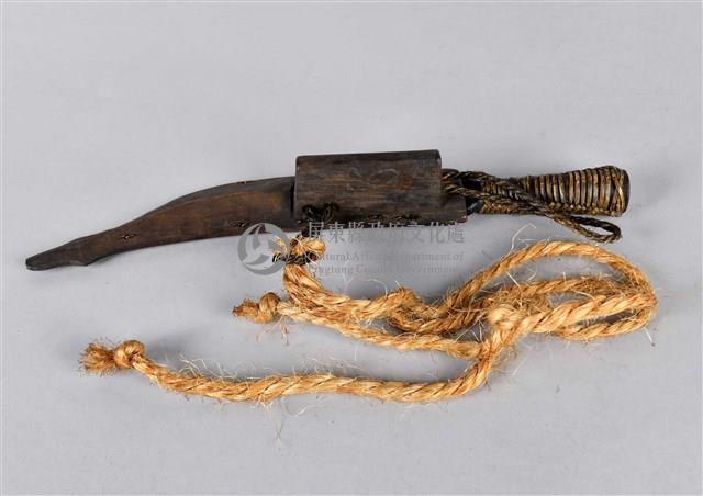 百步蛇紋綁帶佩刀藏品圖，第2張