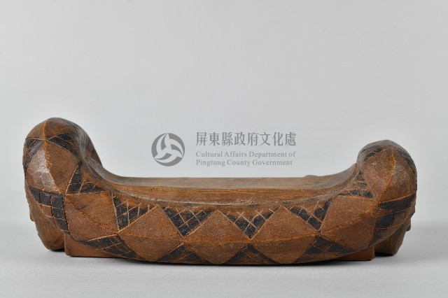浮雕人面百步蛇神枕藏品圖，第3張