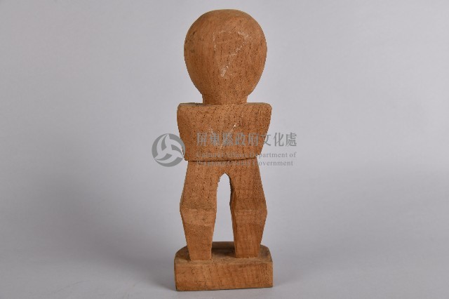 雙手抱胸立像木偶藏品圖，第2張