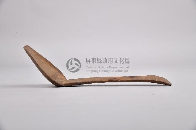 彎柄尖口素面木製匙藏品圖，第2張