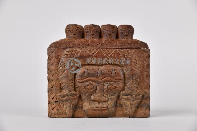 浮雕人面百步蛇紋祈禱箱藏品圖，第3張