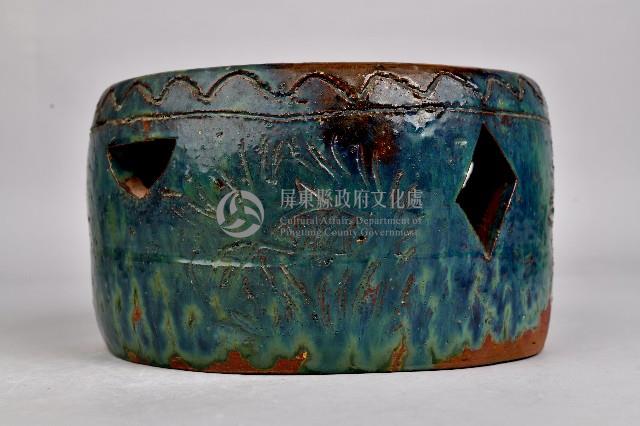 墨綠釉陶矮凳藏品圖，第3張
