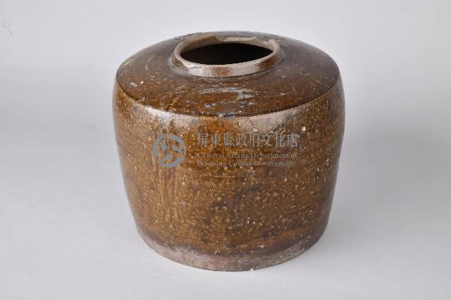 陶製灰胎褐釉素面罐藏品圖，第3張