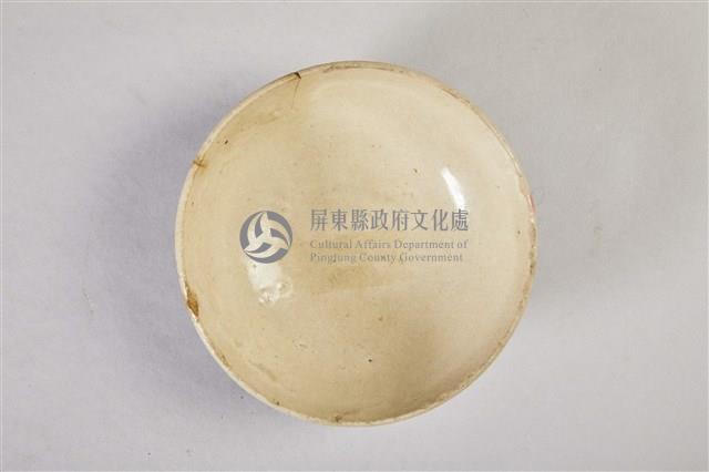 陶製米黃底藍葉粉花碗藏品圖，第3張