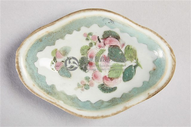 菱形粉花綠葉紋瓷碟藏品圖，第3張