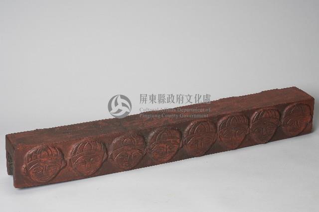 浮雕人面木製雙人枕藏品圖，第3張