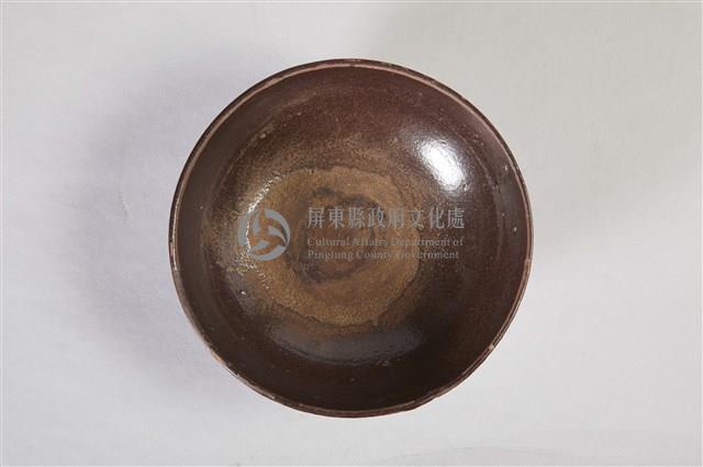 紅胎深褐釉素面陶碗藏品圖，第3張
