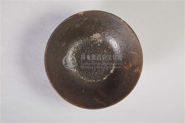 紅胎褐釉素面陶碗藏品圖，第3張