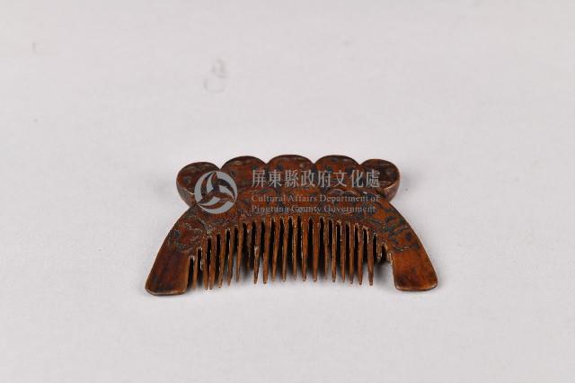 浮雕五人面紋木梳藏品圖，第3張