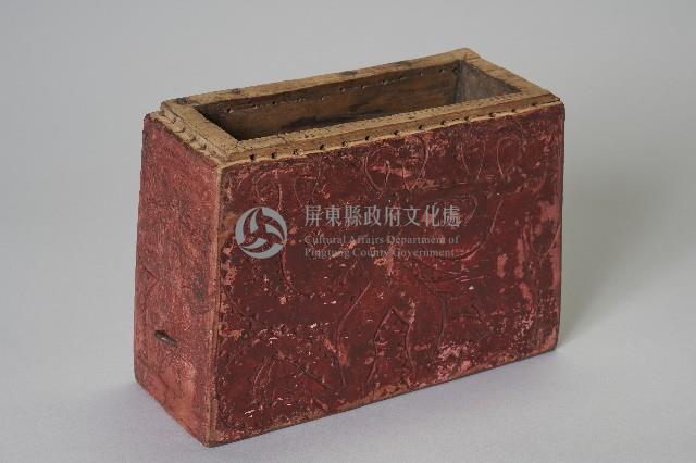 浮雕人面百步蛇紋祈禱箱藏品圖，第5張