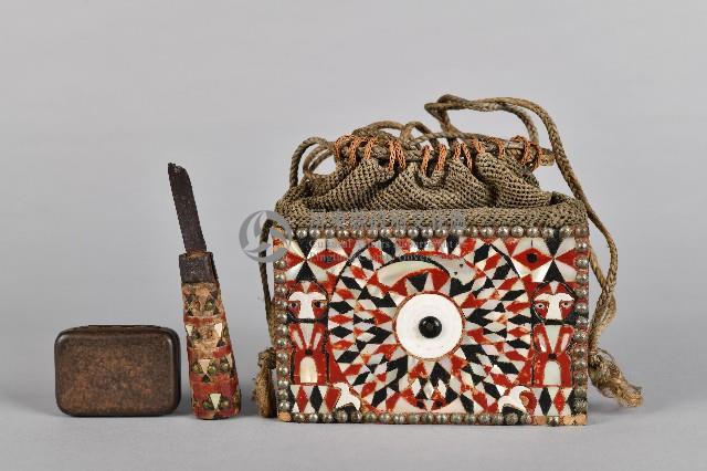 鑲螺鈿百步蛇紋祈禱箱藏品圖，第2張