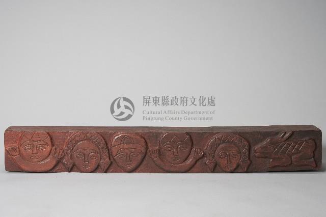 浮雕人面木製雙人枕藏品圖，第2張
