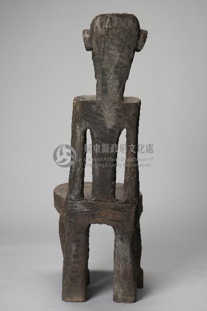 雕刻坐像木椅藏品圖，第2張