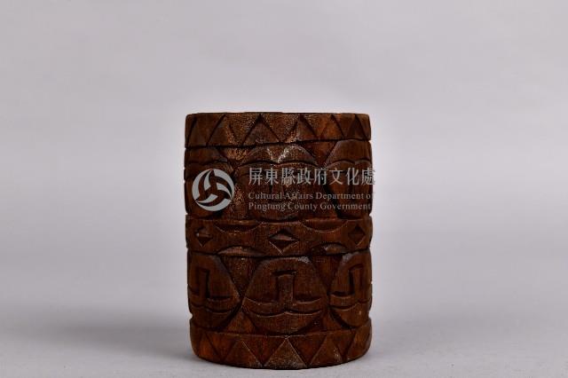 浮雕人面三角幾何紋木製杯藏品圖，第2張