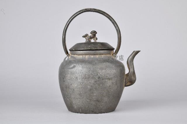 錫製獅身紐素面提手壺藏品圖，第2張