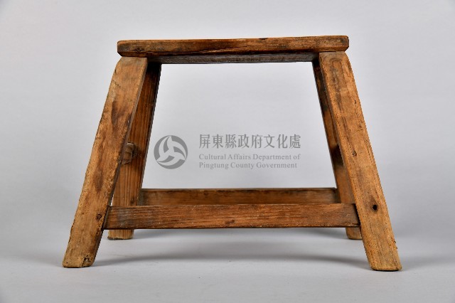 素面榫接木製板凳藏品圖，第2張
