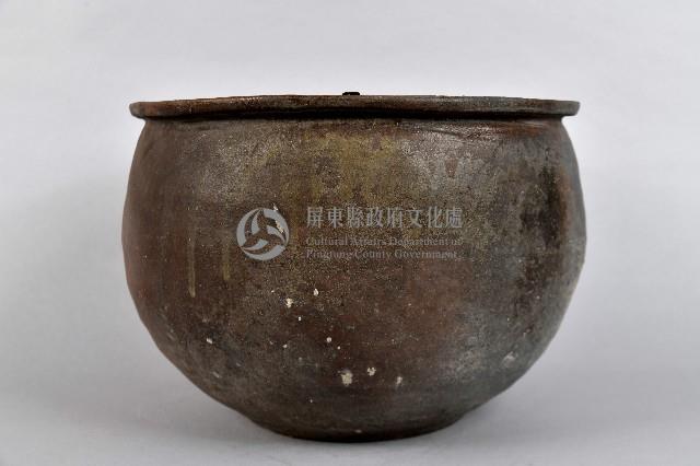 陶製紅胎素面盆藏品圖，第2張