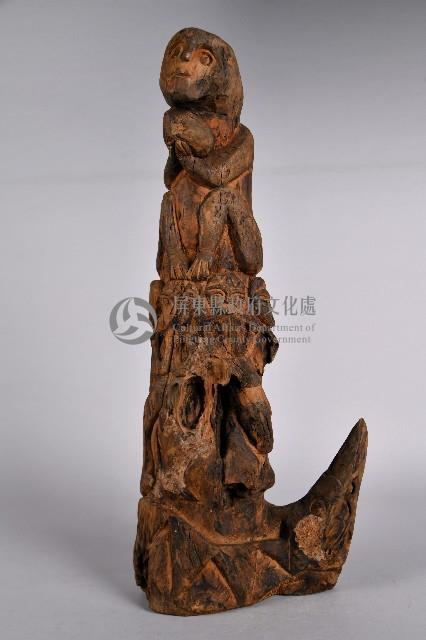 猴子群像木雕柱藏品圖，第1張