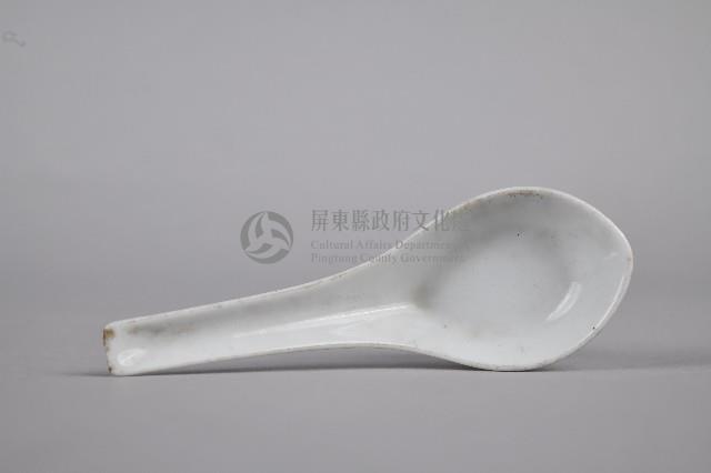 白瓷製湯匙藏品圖，第2張