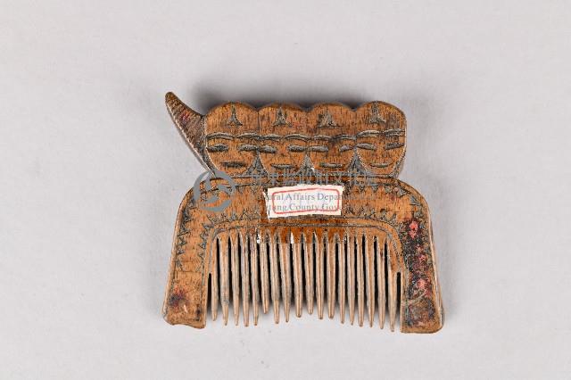 人面幾何紋木梳藏品圖，第2張