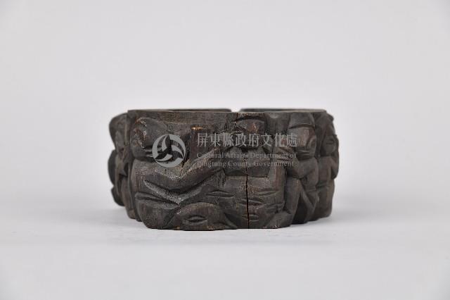 浮雕人像木製菸灰缸藏品圖，第2張