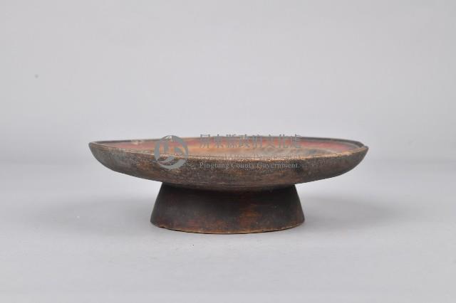 素面高足木製托盤藏品圖，第2張