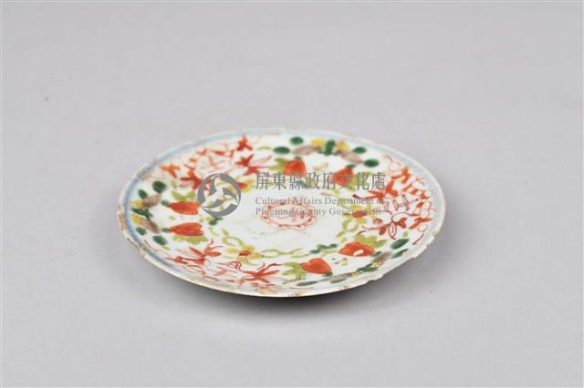 彩繪壽桃吉字瓷碟藏品圖，第1張