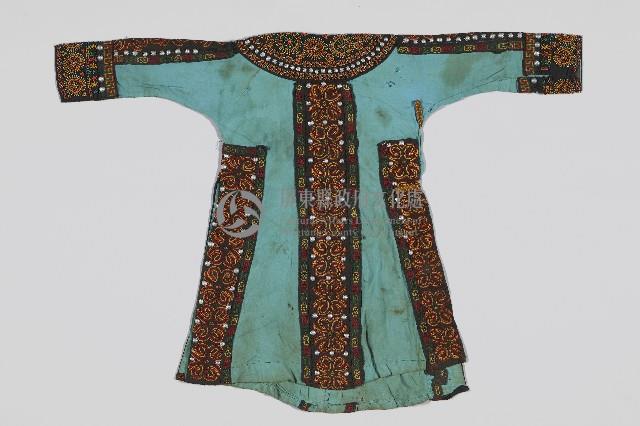 串珠刺繡藍底女長衣藏品圖，第2張