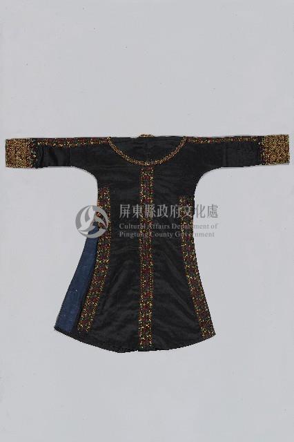 刺繡黑底女長衣藏品圖，第2張