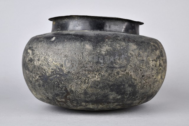 撇口錘鍱銅壺藏品圖，第2張