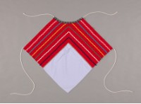 胸兜藏品圖，第1張