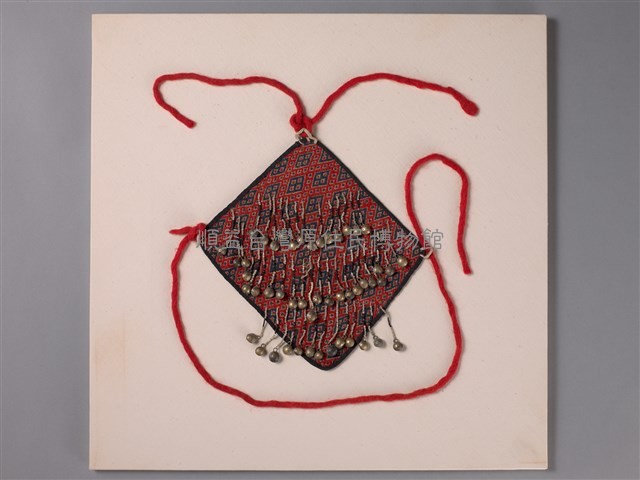 胸兜藏品圖，第2張