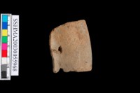 細砂陶.圈足(有穿孔)藏品圖，第1張