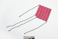 胸兜藏品圖，第1張