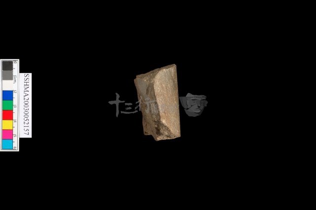 磨製大鋤藏品圖，第2張