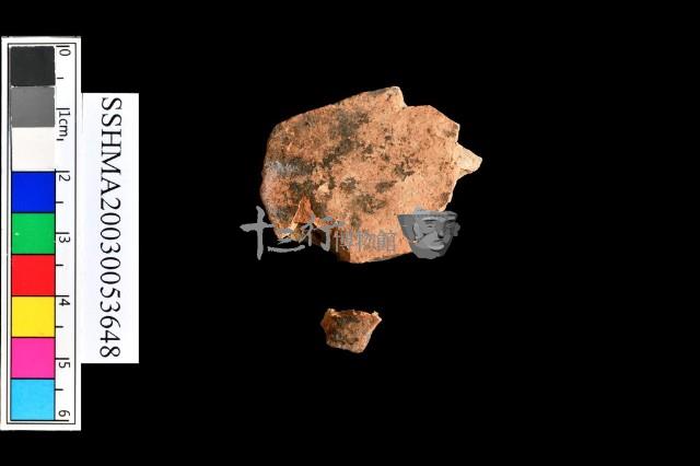 泥質陶.腹片(素紋)藏品圖，第7張