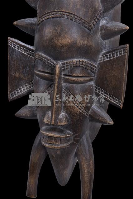 鳥神面具(奈及利亞土著民族木雕)藏品圖，第4張