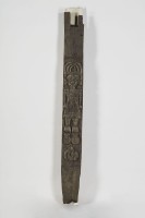 排灣族屋豎板（柱）、木雕屋柱藏品圖，第1張