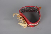 男子珠繡頭飾藏品圖，第4張