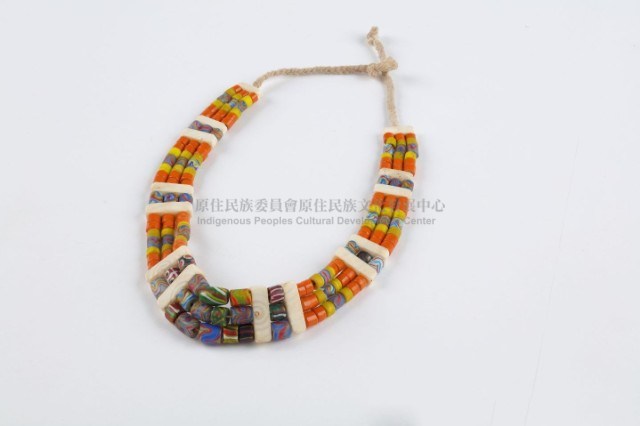 琉璃珠胸飾藏品圖，第3張