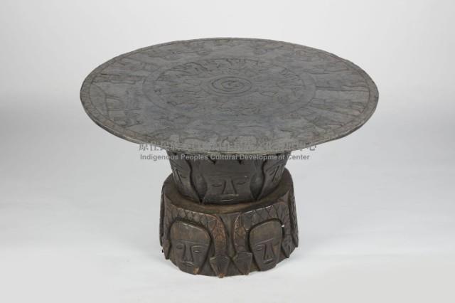 原住民工藝雕刻桌藏品圖，第2張